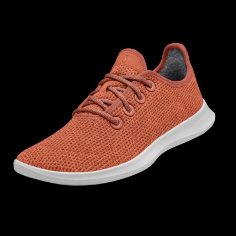 Sunkissed Allbirds with extra laces